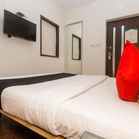 Hotel Capitol Тхане Экстерьер фото